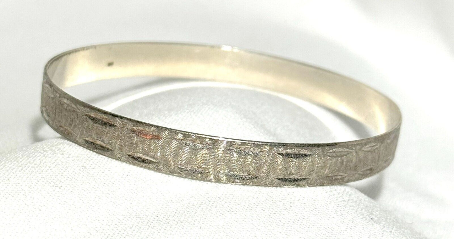 Sterling Silver 925 Beautifully Etched Bangle 2 1/2" x 2 5/8" (LoC)7