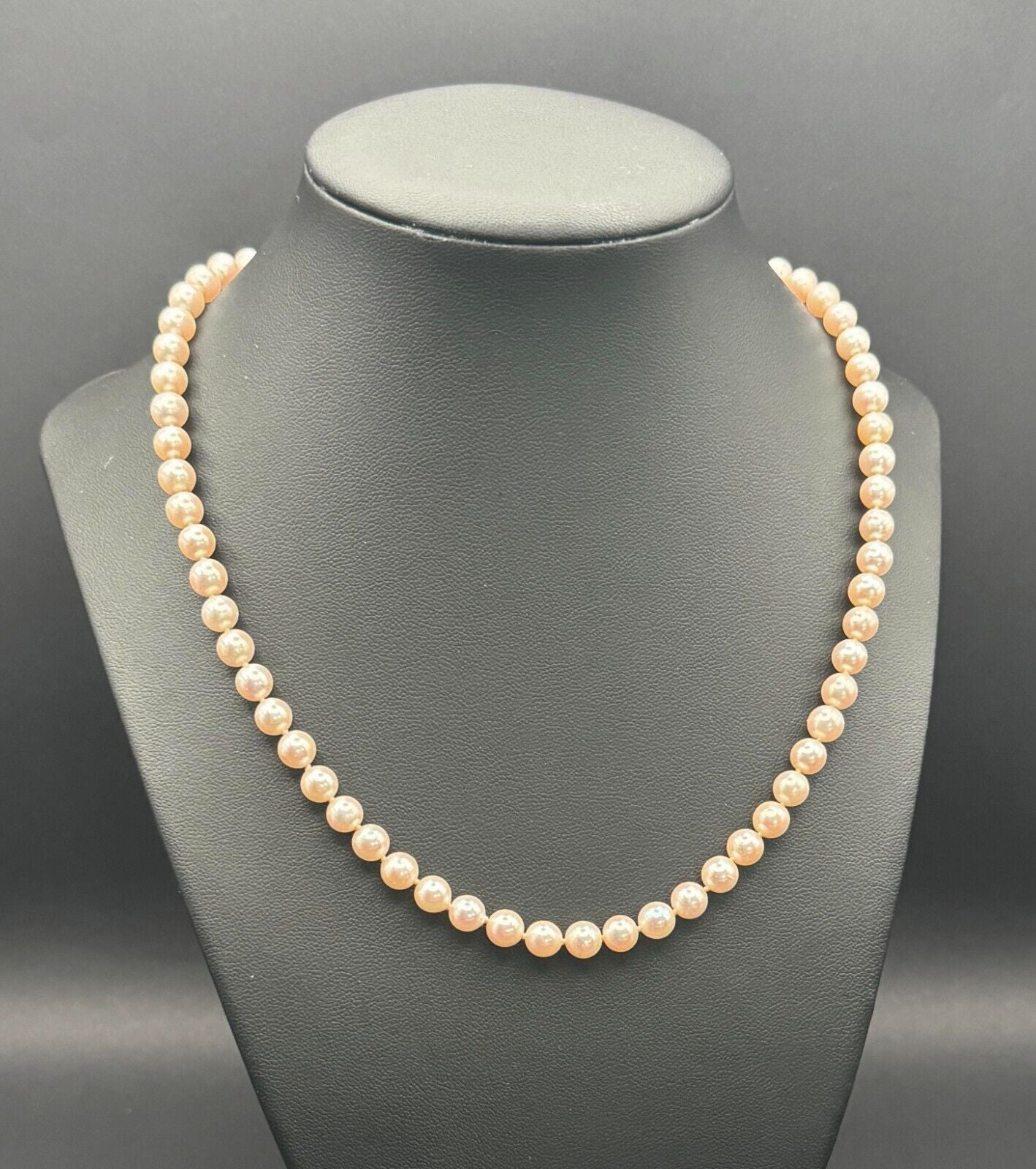 Vtg Single Strand Choker Length Cultured Pearl Necklace 18k WG Clasp 17.5"(ArS)