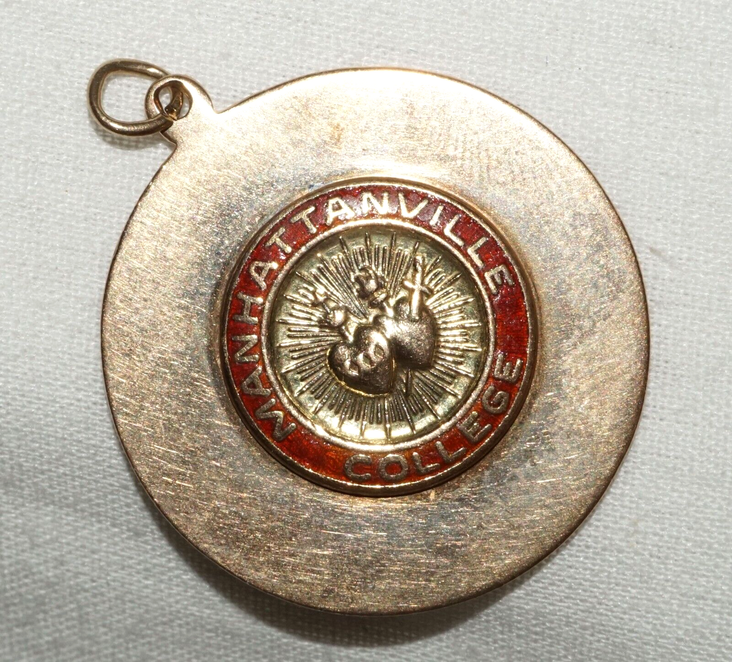 Vintage US 14k Y. Gold & Enamel Pendant Manhattenville Georgetown College (MuS)