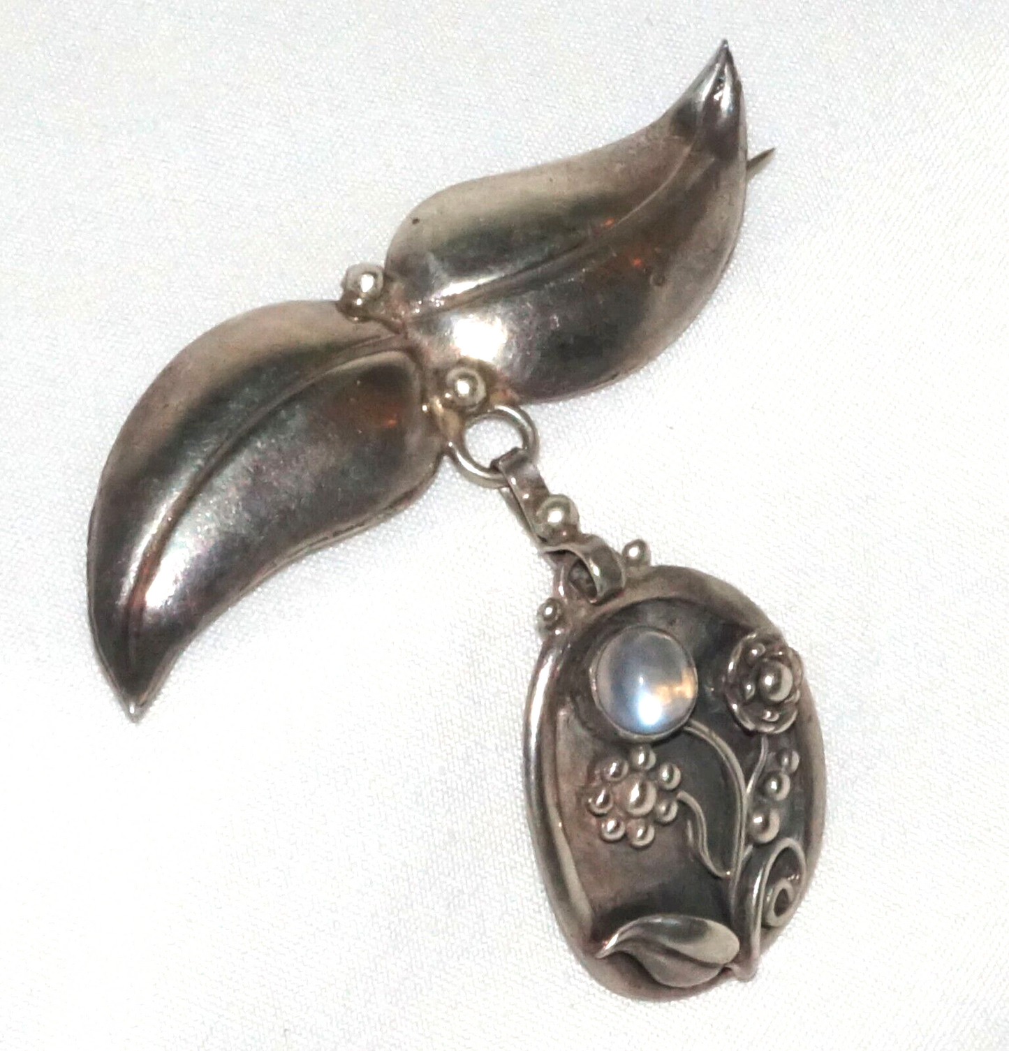 Vintage Georg Jensen Style Sterling Pin w Iridescent Stone Accent (QuC) 24