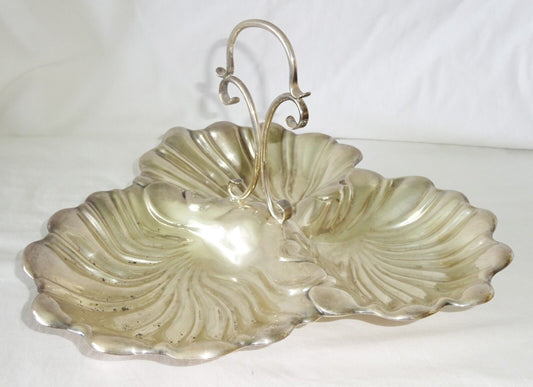 English Silver Plated 3x Shell Motif Serving Tray with Handle (Kow)
