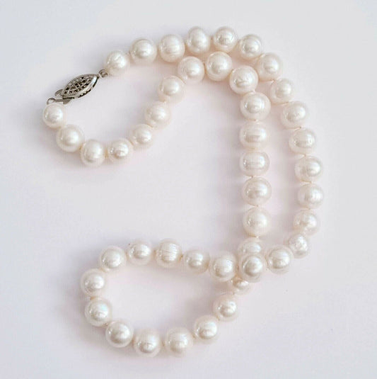 Vintage Single Strand Baroque Pearl Necklace w. Silver Colored Clasp (DaC)