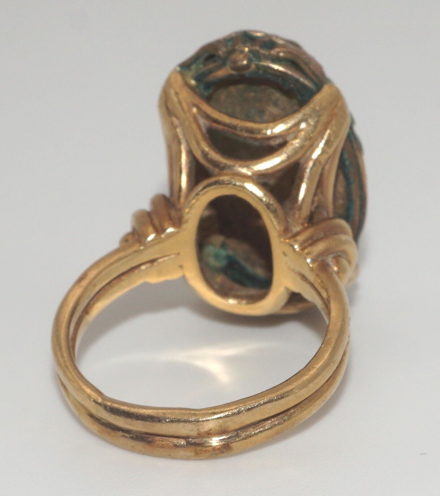 Vintage 14k Yellow Gold Filigree Ring Sz. 7 1/4 w Carved Floral Jadeite (LeD)