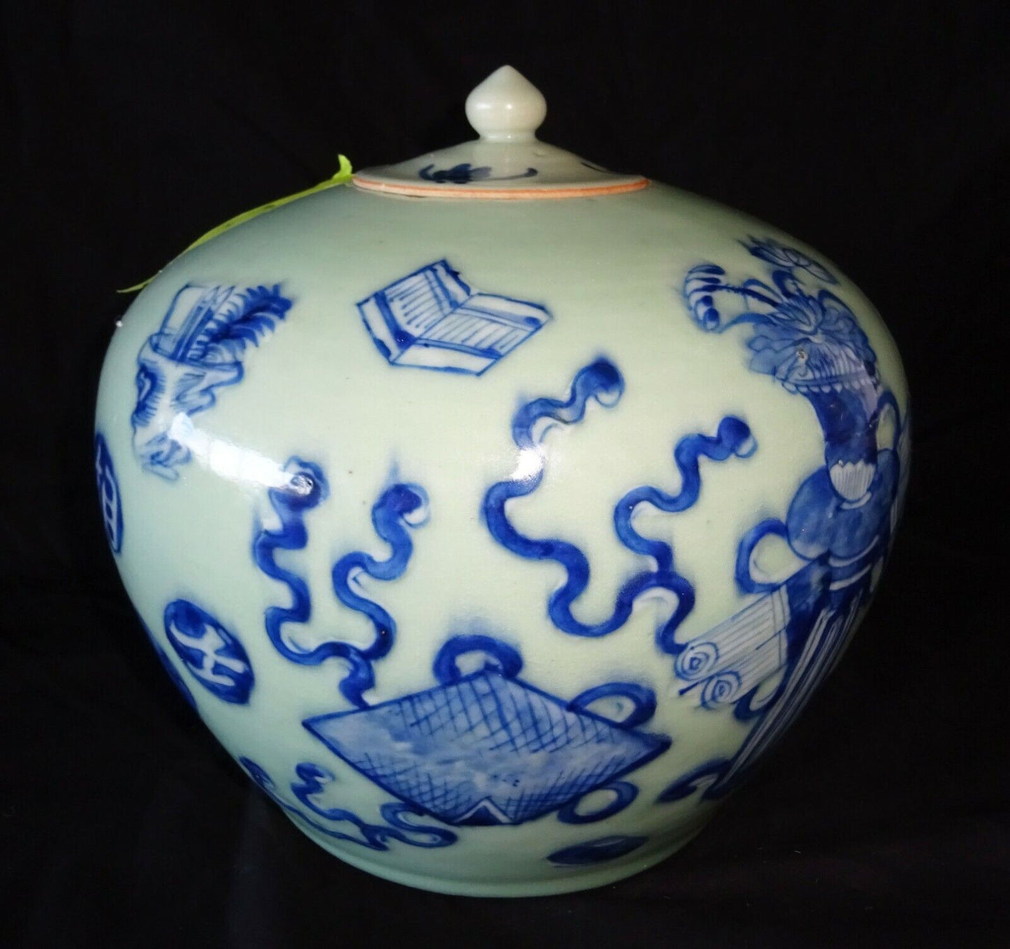 19C Chinese Large Porcelain Jar B&W 100 Antiques & Bat Motif Cover (HeN)#10 IC