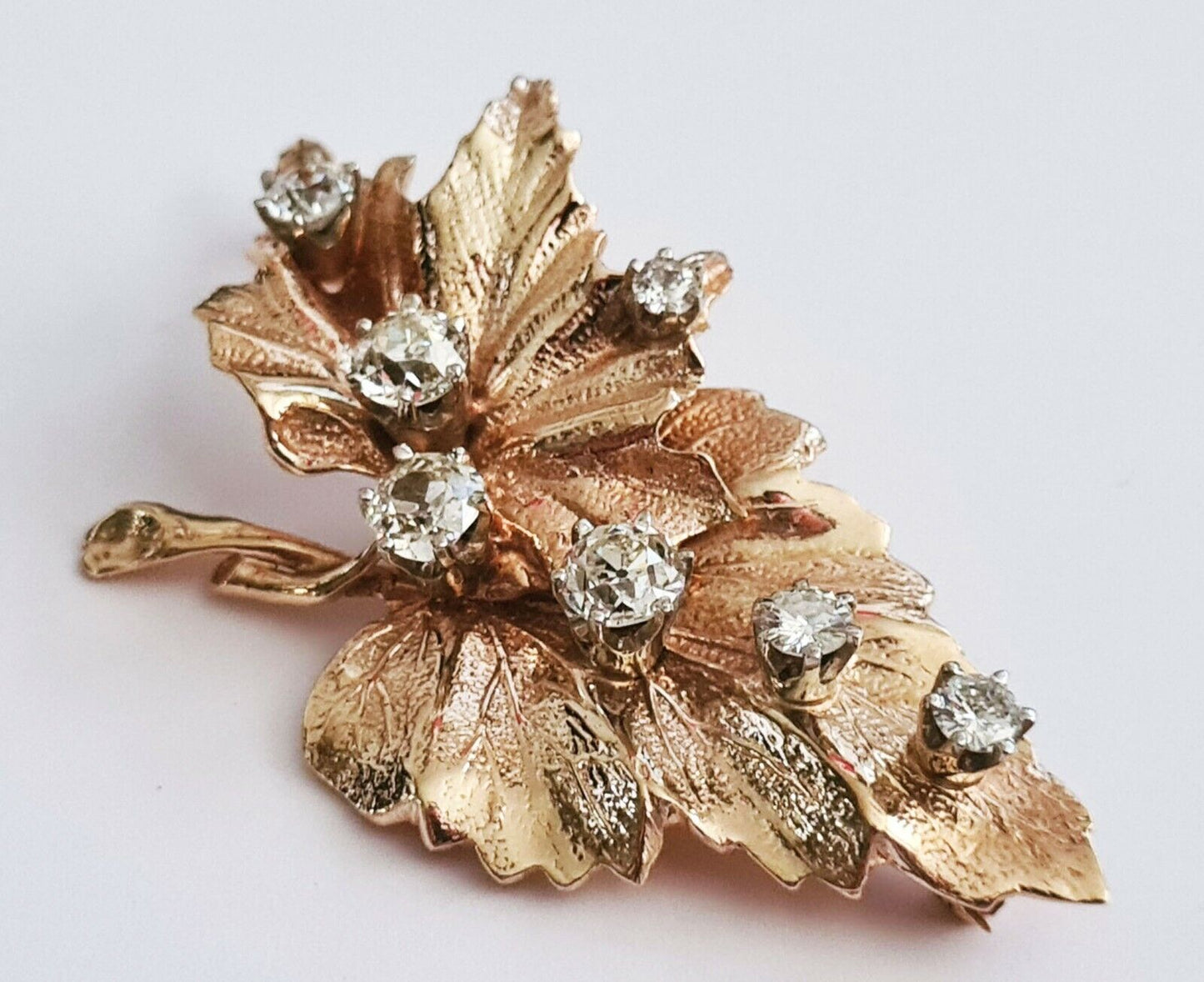 Vintage 18k Yellow Gold Leaf Brooch Pendant 7x Diamonds approx. 4.5ct. (TaE)