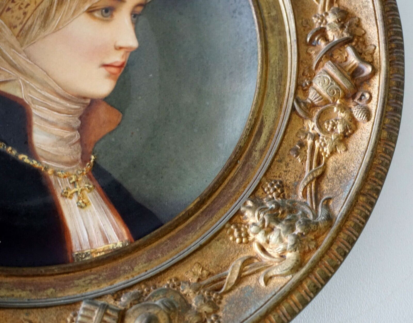 Continental Porcelain & Enamel Female Portrait Painting Gilt Bronze Frame (RiS)