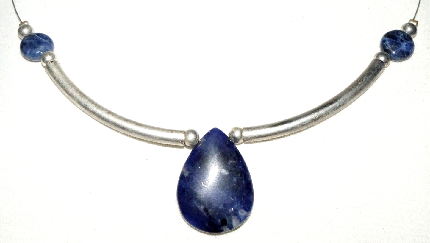 Vintage US Silver Necklace w. 3x Sodalite Bead Accents (KiL)