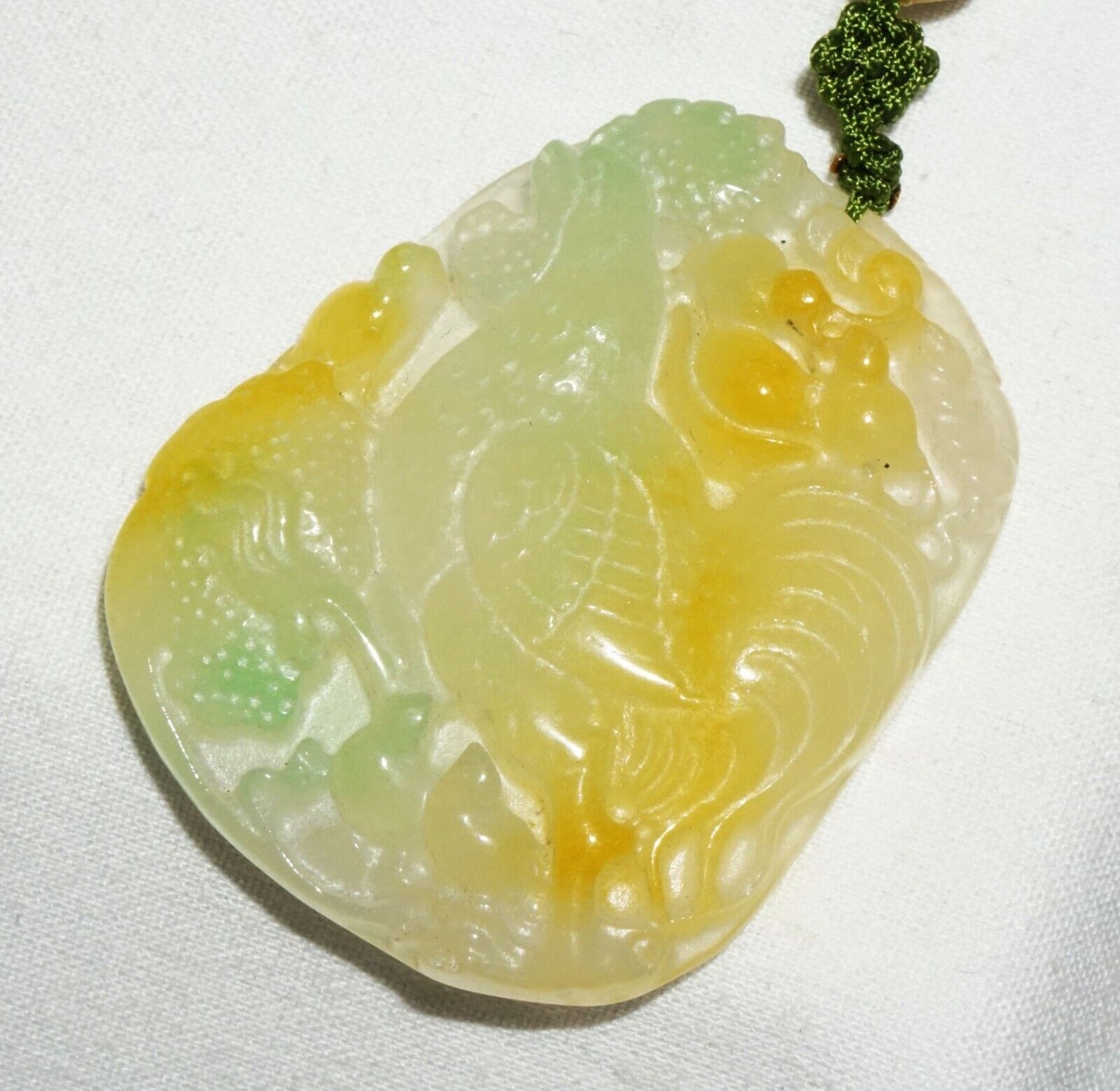 Vintage Chinese Semi Translucent Jadeite Jade Pendant w. Chicken & Chicks (---)