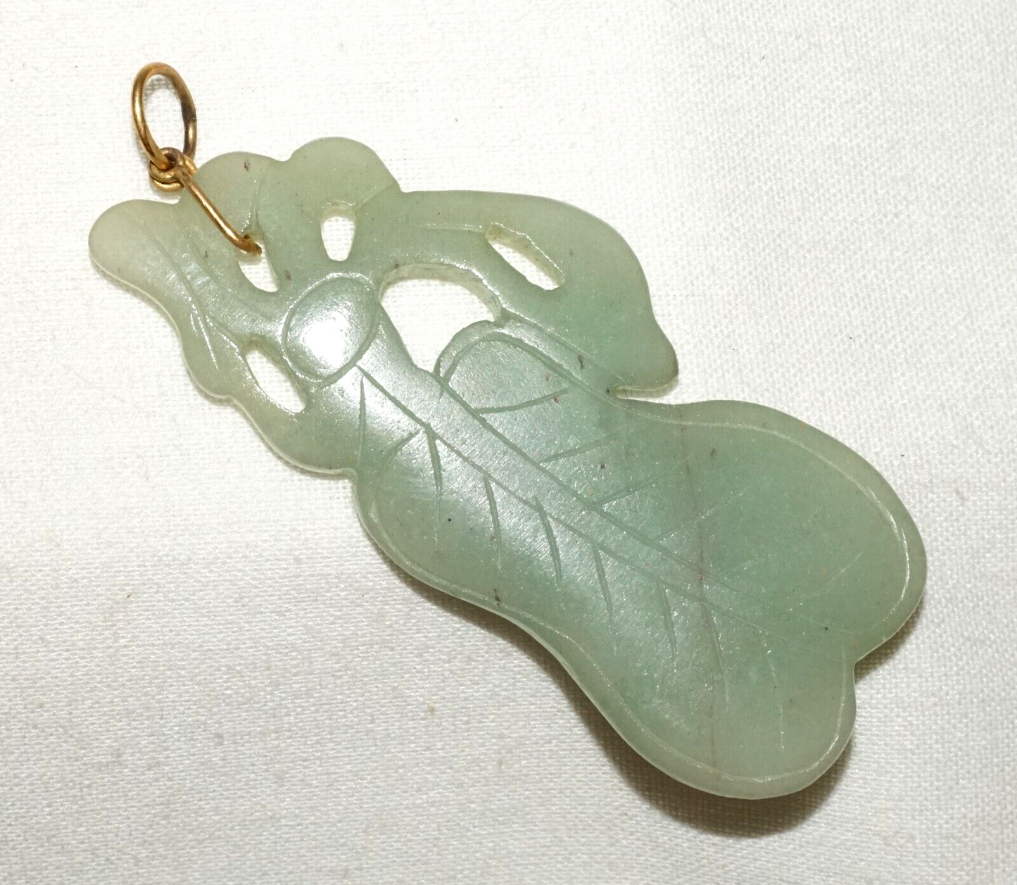 Vintage Chinese Green Jade Leaf Motif Pendant w. 14k Y. Gold Bail (LeS)L21