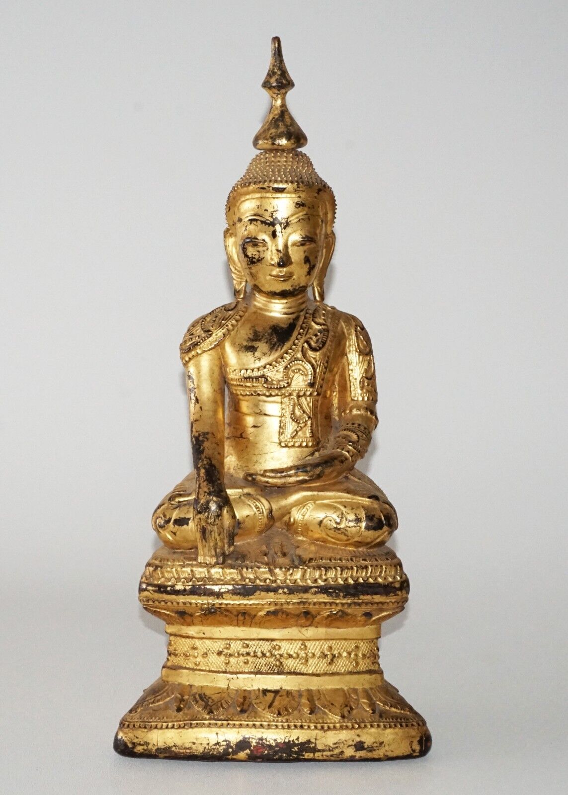 19C Shan State Gilt Lacquer Wooden Nicely Carved Seated Buddha Sculpture (Kas)