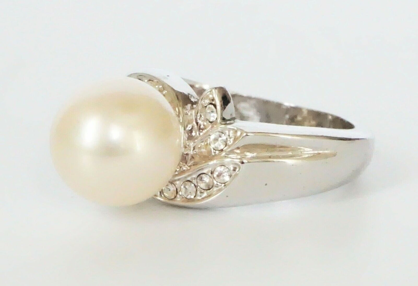 Vintage 14k White Gold Ring Sz.8 w. 1x Pearl & Cubic Zirconia Accents (SaR)#362