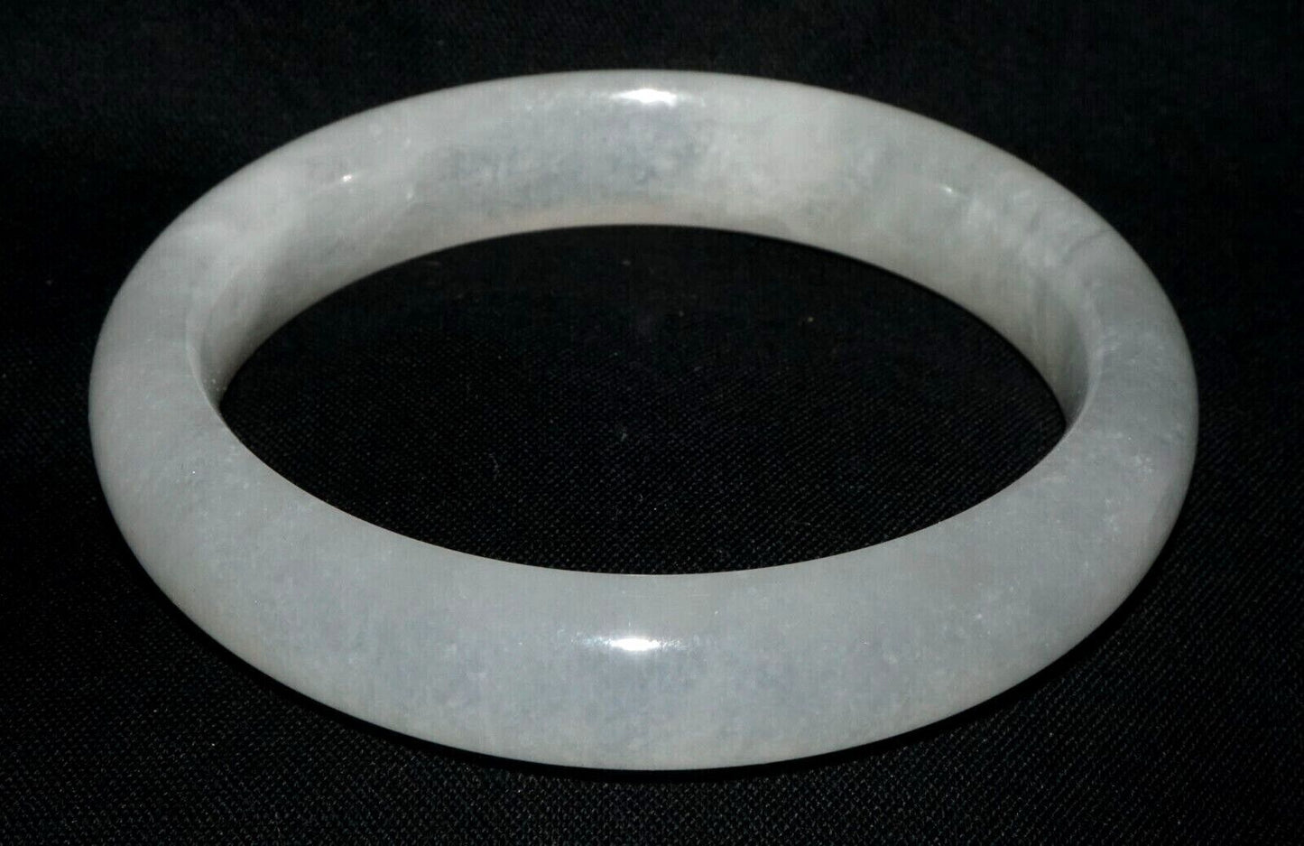 Vintage Chinese Semi Translucent White Jadeite Jade Bangle Bracelet (LeS) G11