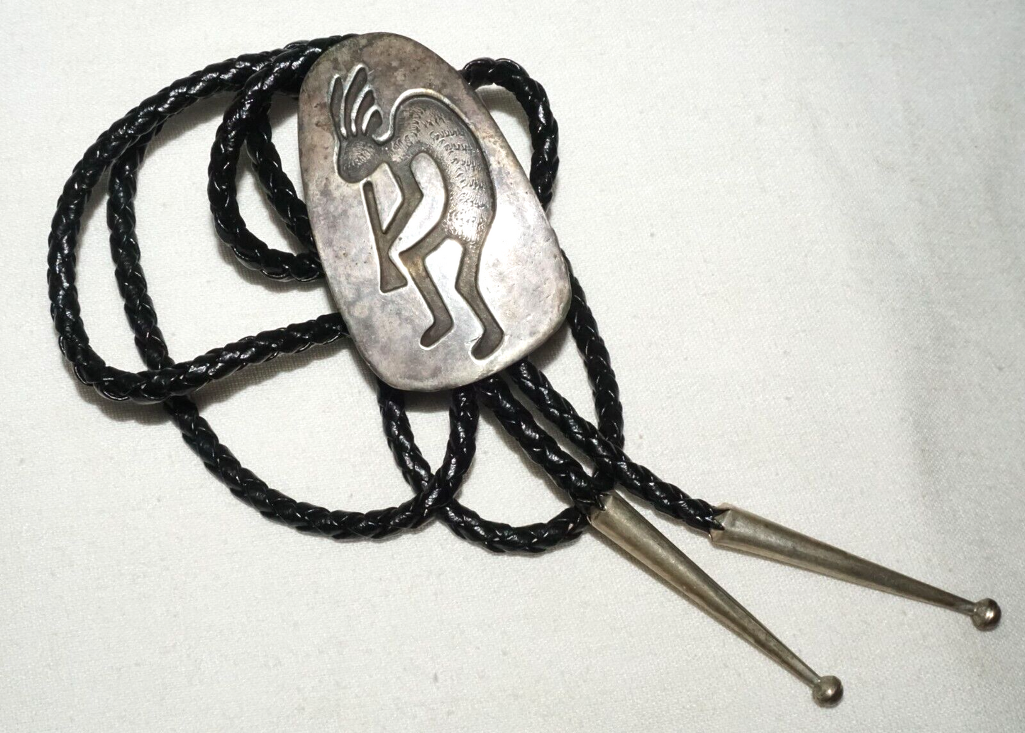 Vintage South Western Sterling Silver Kokopelli Motif Bolo Tie (KiL)