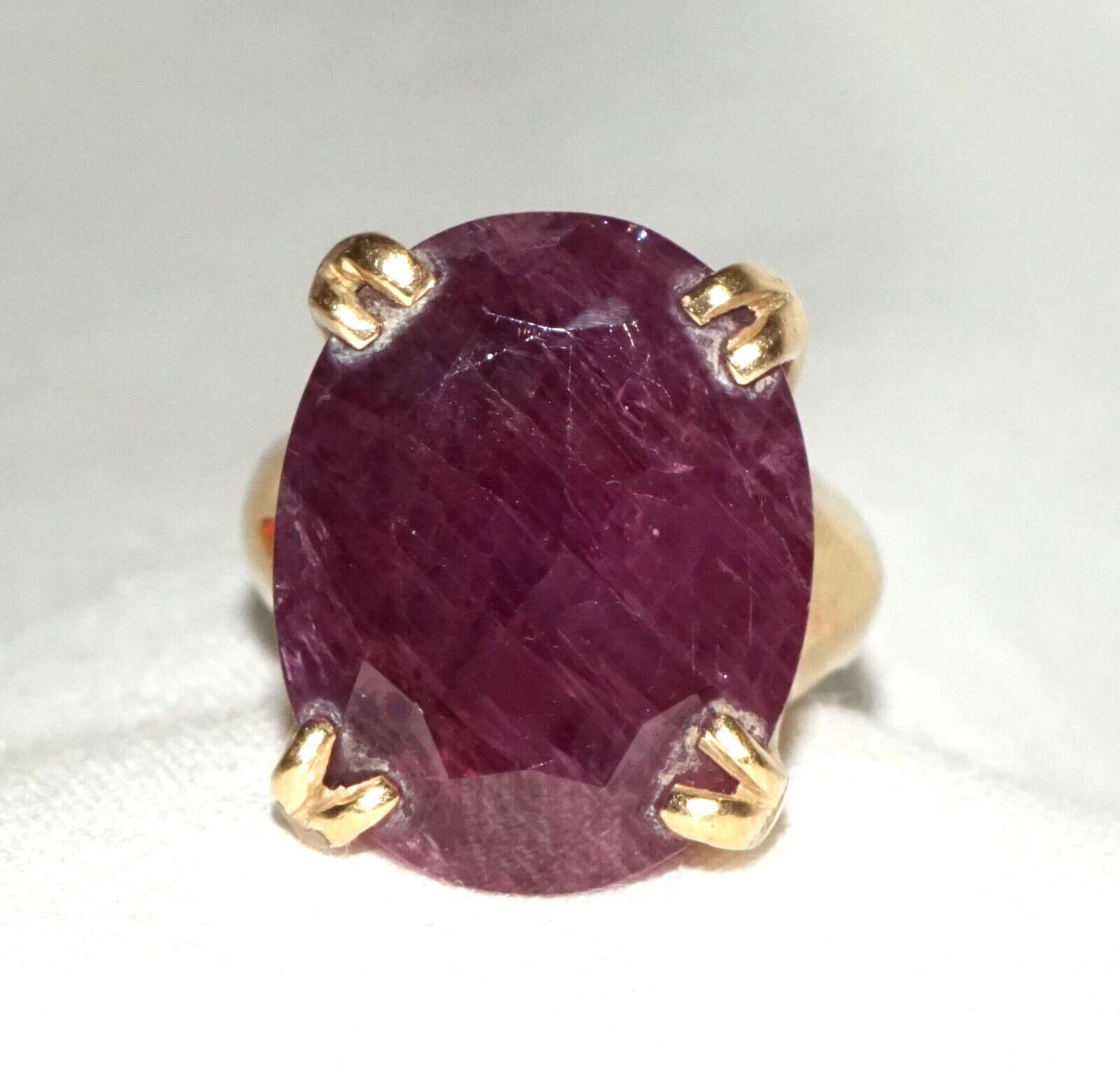 Vintage 14k Yellow Gold Ring Sz.6.75 w. 1x Large Ruby approx. 28ct. (LeS)L22