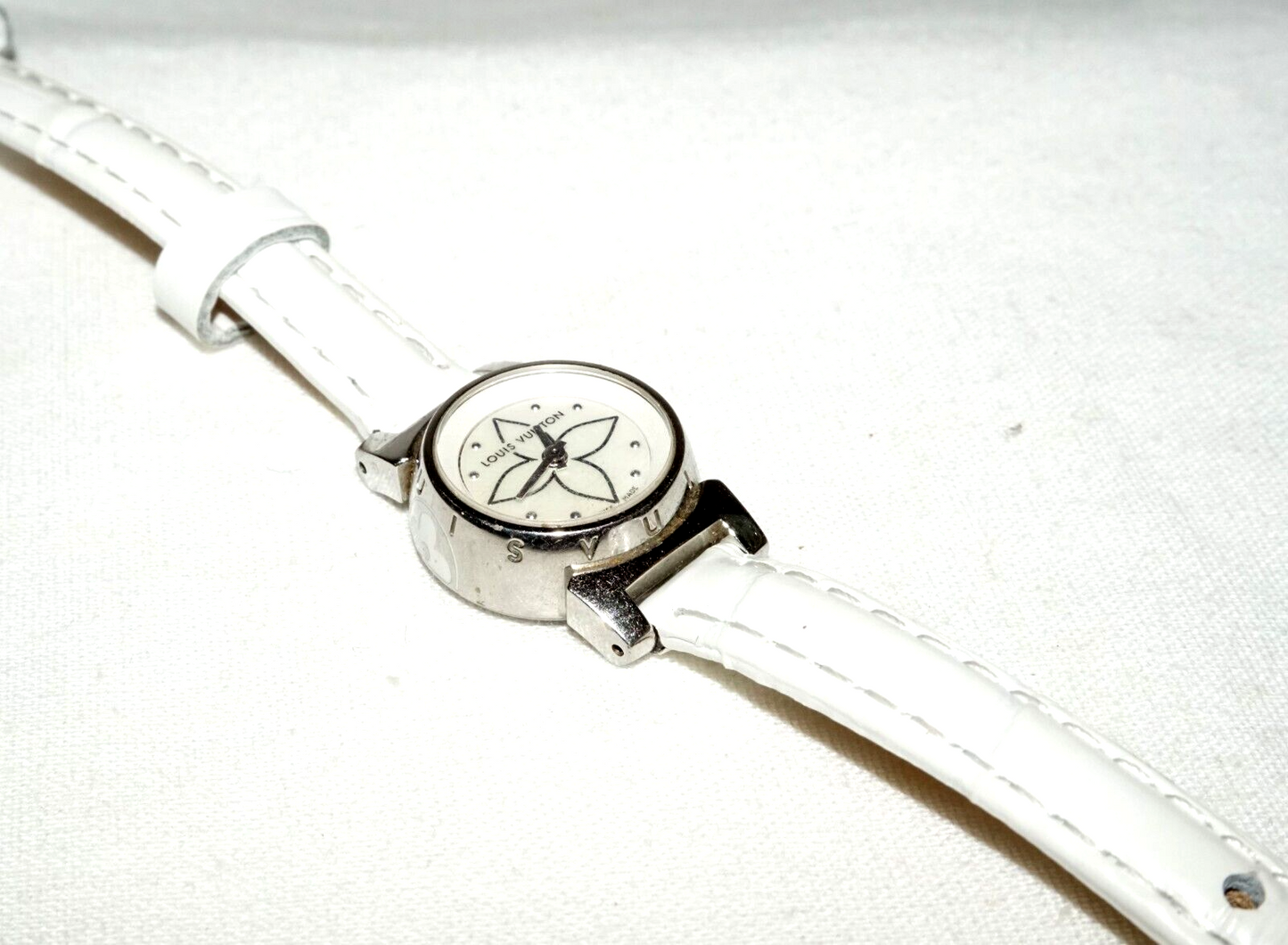 Vintage Swiss Tambour Bijou Stainless Steel Wristwatch by Louis Vuitton (QuC) 4