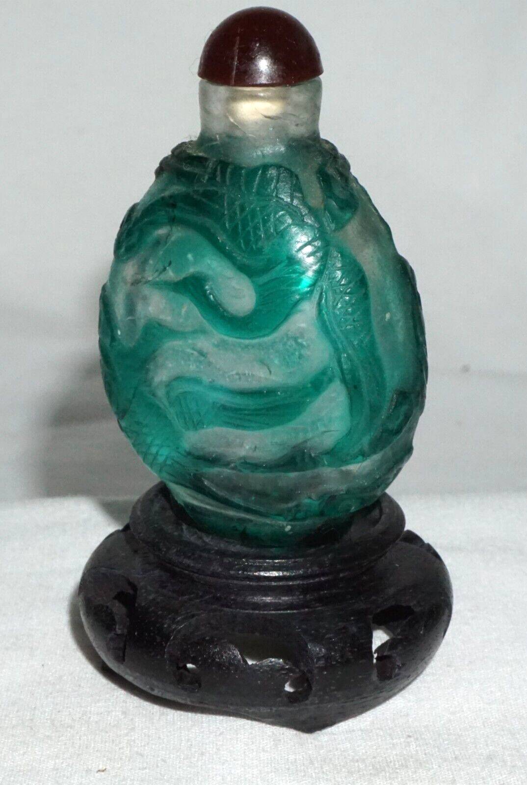 Vintage Chinese Green Overlay Glass Snuff Bottle w. Crane Motif (LLA) IC