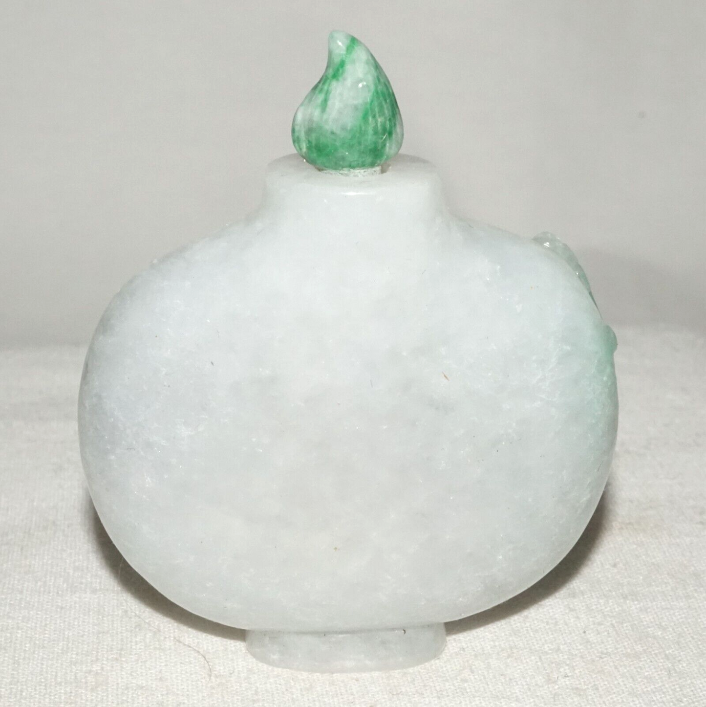 Vintage Chinese White & Green Jadeite Jade Snuff Bottle w. Dragon Motif (LeS)