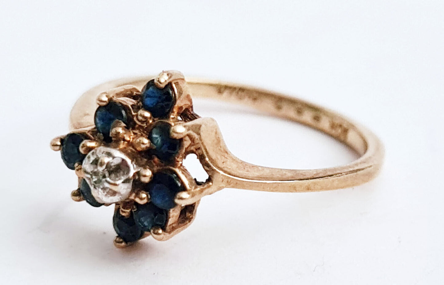 Vintage 10k Yellow Gold Ring Sz. 6.5 w. 8x Blue Spinel & 1x Diamond (WMH) 22a