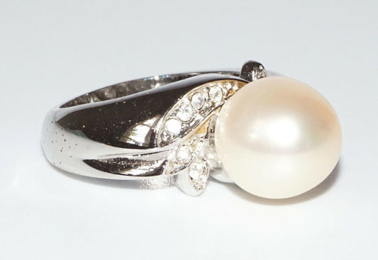 Vintage 14k White Gold Ring Sz.8 w. 1x Pearl & Cubic Zirconia Accents (SaR)#362