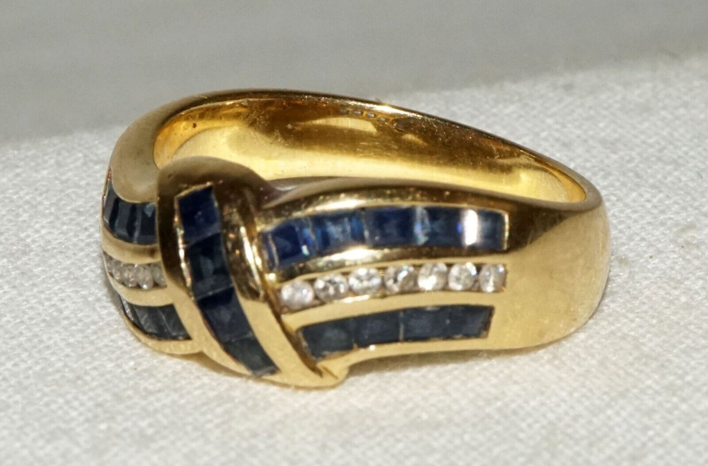 Vintage 18k Yellow Gold Ring Sz.7.75 w. 22x Sapphires & 14x Diamonds (PaS)