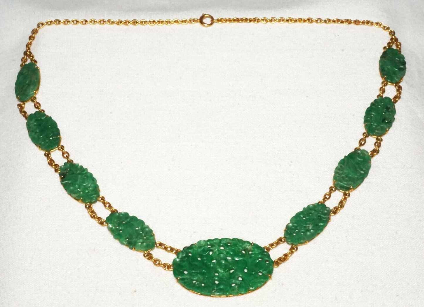 Vtg Chinese 10K Yellow Gold Necklace w. 9x Pierced Floral Jade Plaques (InS)L5