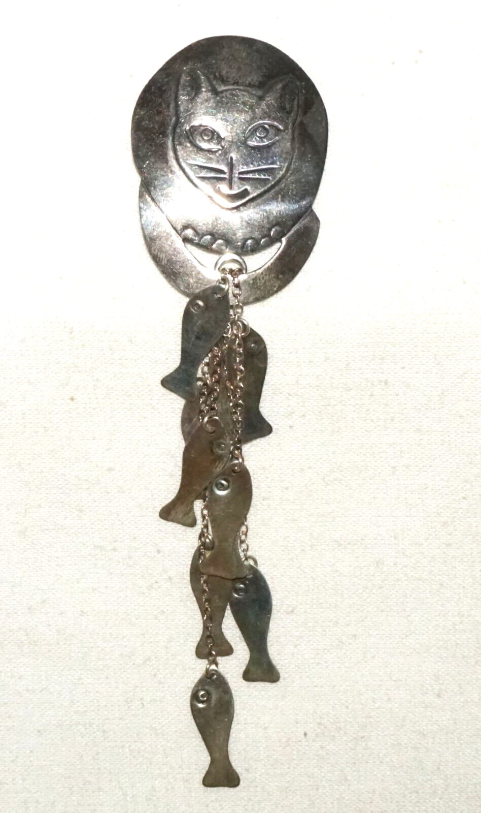 Vintage US Sterling Silver Cat & Fish Dangle Design Brooch by Woods (KiL)